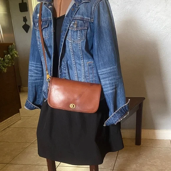 Vintage Coach Pocket purse - Picture 1 of 14